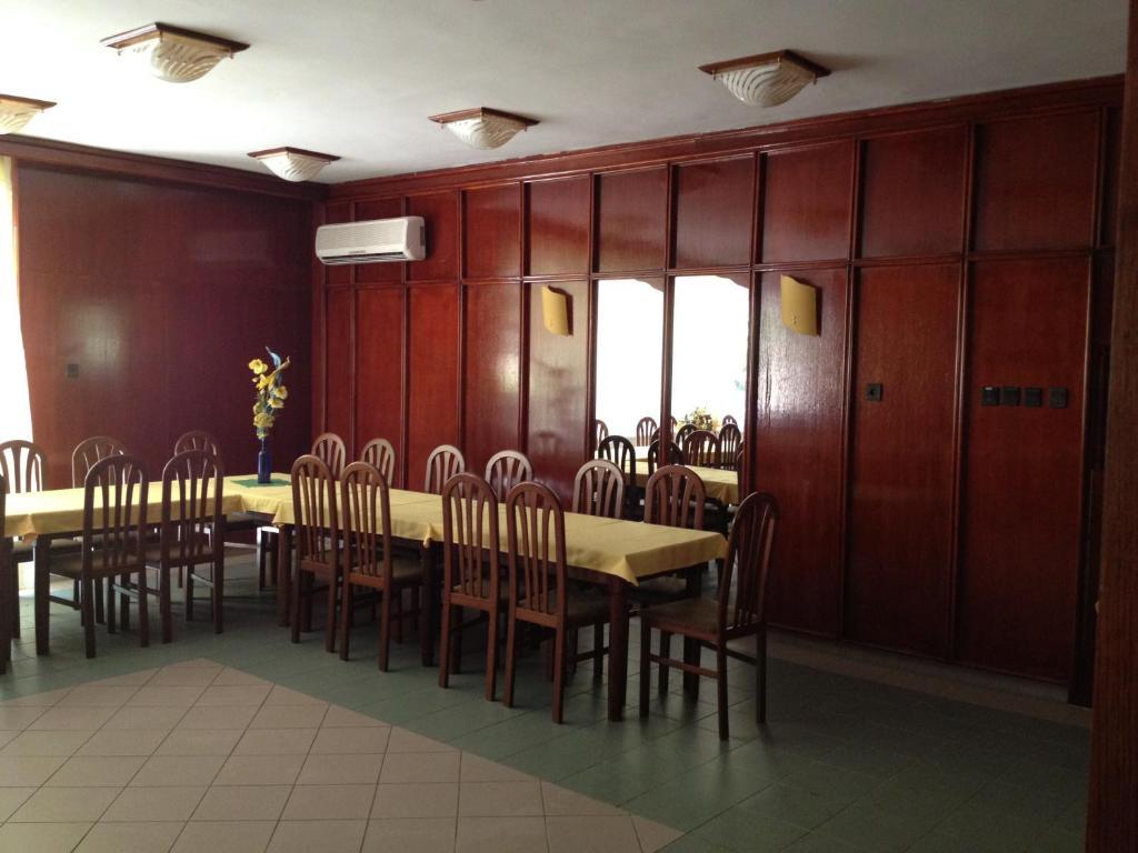 Korona Szallo Hotel Nagykanizsa Exterior foto