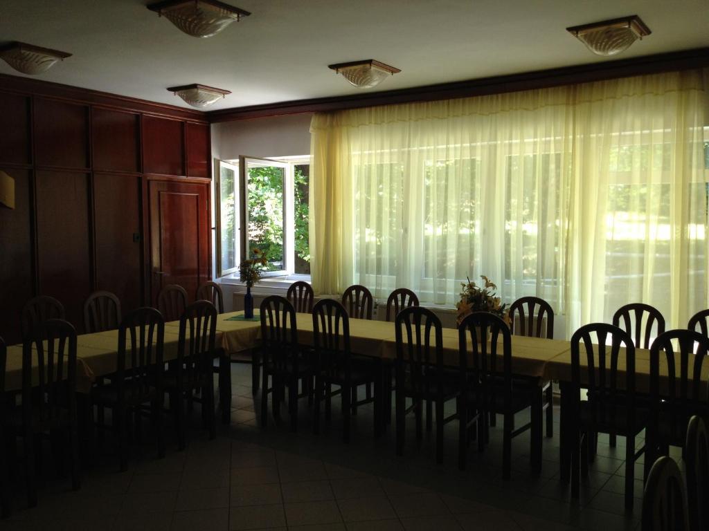 Korona Szallo Hotel Nagykanizsa Exterior foto